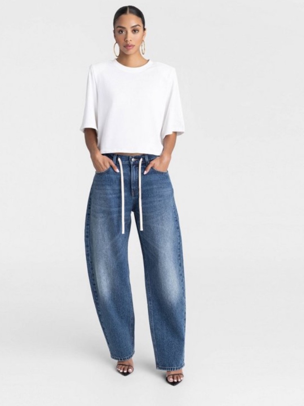 KBB by KAHLANA Women's Mid-Rise Barrel
Leg 'The Lynnox Jean' - Dark Wash 14 - Picture 4 of 4
